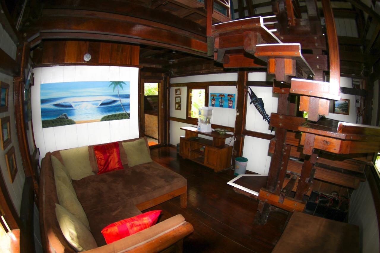 باستيمينتوس Red Frog Bungalows Surf Resort المظهر الخارجي الصورة