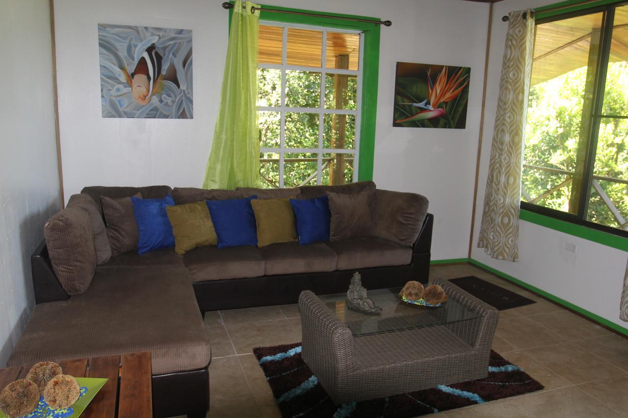 باستيمينتوس Red Frog Bungalows Surf Resort المظهر الخارجي الصورة