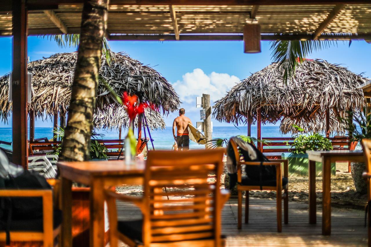 باستيمينتوس Red Frog Bungalows Surf Resort المظهر الخارجي الصورة